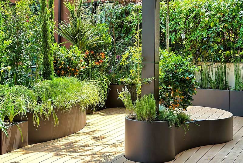 Pots and planters