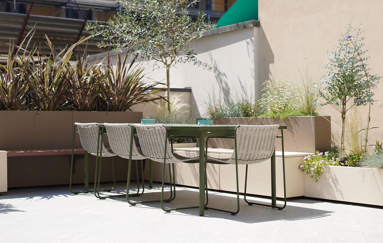elunapiena_il cortile_arredo di design