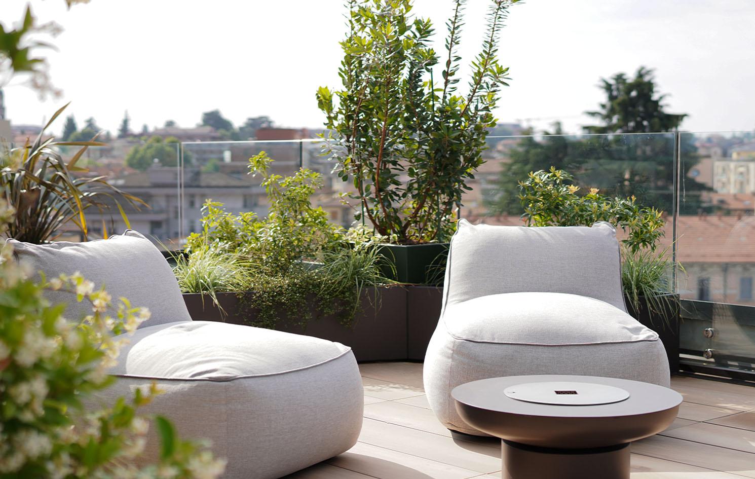 elunapiena_rooftop pentahouse_arredo per esterni di design