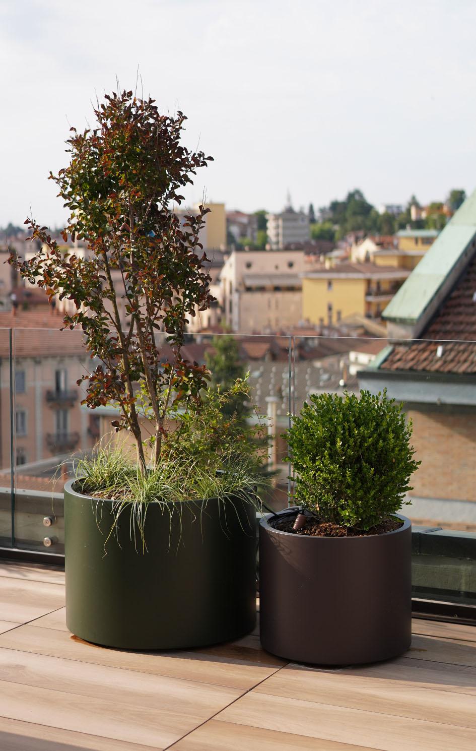elunapiena_rooftop pentahouse_fioriere in alluminio circolari